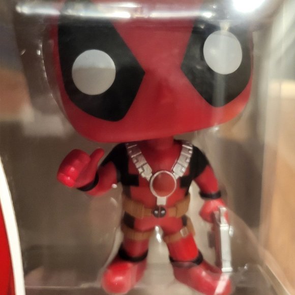 Marvel Deadpool Deadpool (Thumbs Up) Funko Pop - Picture 7 of 8